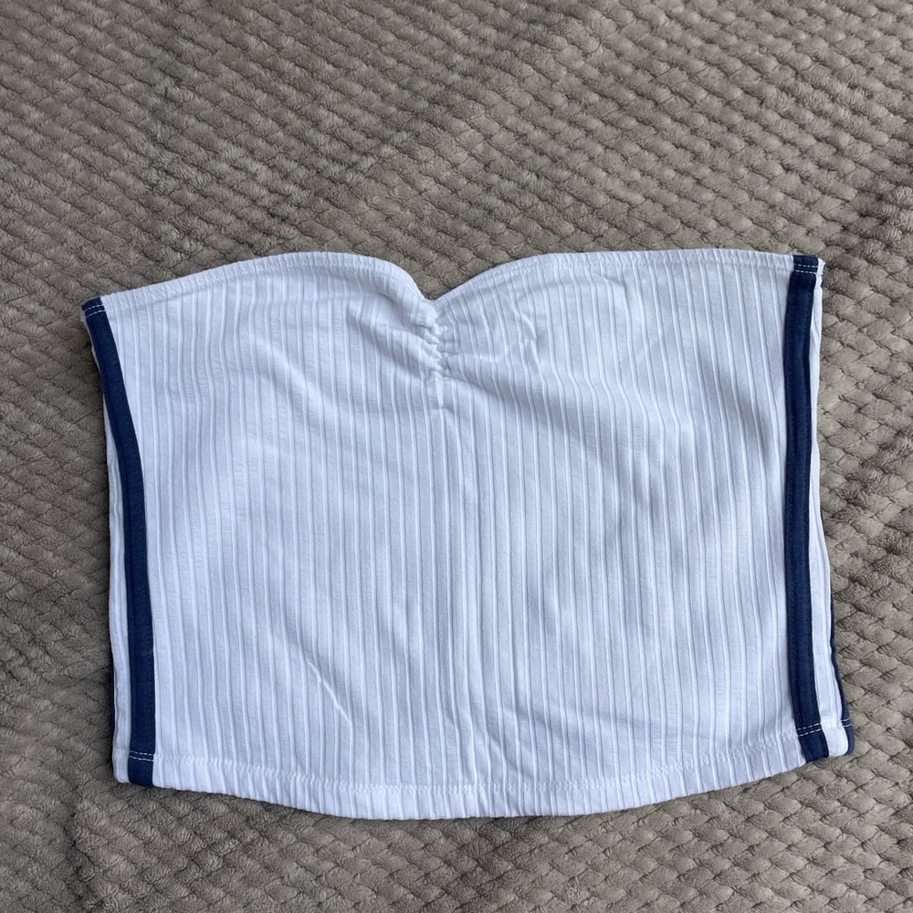 New Strapless Top size M with tag
